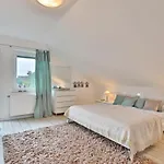Haus An Der Strandallee 112 Haus An Der Strandallee 112 8 Appartement *
